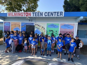 A group of youth in front of the Wilmington Teen Center.